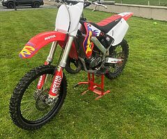 2001 cr125