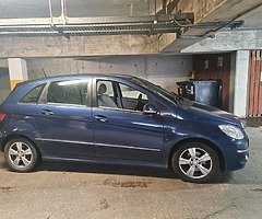 Mercedes-Benz B CLASS
