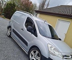 09 berlingo van