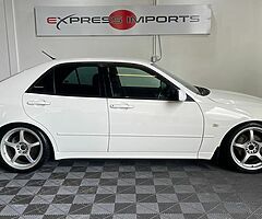 1999 Toyota  Altezza - Image 4/10