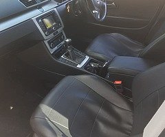 2011 Volkswagen Passat - Image 5/10