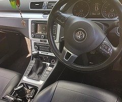 2011 Volkswagen Passat - Image 6/10
