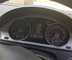2011 Volkswagen Passat - Image 8/10