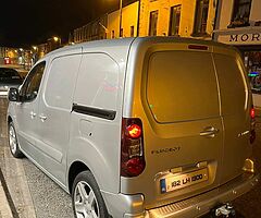 Peugeot partner 1.6 hdi cvrt/tax 2018 - Image 7/8