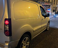 Peugeot partner 1.6 hdi cvrt/tax 2018 - Image 8/8