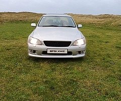 Lexus is200