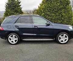 2013 Mercedes-Benz  - Image 3/10