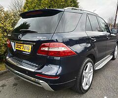 2013 Mercedes-Benz  - Image 4/10