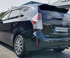 Prius Alpha 7 seater - Image 3/10