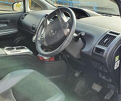 Prius Alpha 7 seater - Image 5/10