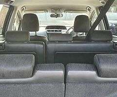 Prius Alpha 7 seater - Image 7/10