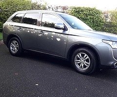MITSUBLISHI OUTLANDER 2015 4WD, Full Service History