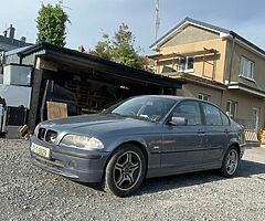 320i