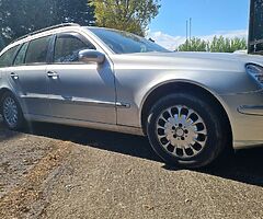 2004 Mercedes - Image 5/10