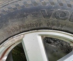 TYER WITH ALLOY 235/65 R17