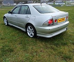 Lexus is200