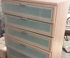 Chest of drawers