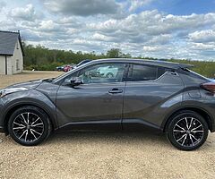 2019 Toyota C-HR - Image 5/10