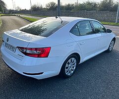 Skoda superb 2015 1.6 diesel manual transmission driving perfect
