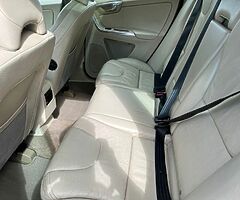 Volvo XC60 2012 5 seater automatic transmission Diesel engine - Image 8/10