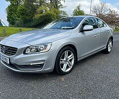 Volvo S60 2015 manual transmission Diesel engine - Image 3/10