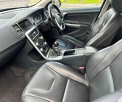 Volvo S60 2015 manual transmission Diesel engine - Image 8/10