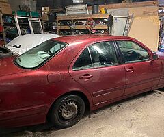 Mercedes e200 for breaking - Image 3/8