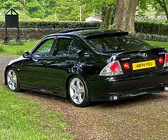 2000 Lexus IS 200