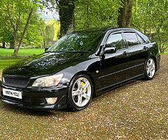 2000 Lexus IS 200 - Image 4/10