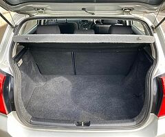 2004 Toyota Corolla - Image 8/10
