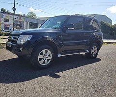 07 mitsubishi pajero swb NEW DOE manual 4x4 low milage - Image 6/10