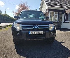07 mitsubishi pajero swb NEW DOE manual 4x4 low milage - Image 9/10