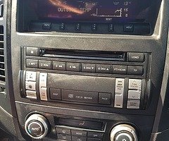 07 mitsubishi pajero swb NEW DOE manual 4x4 low milage - Image 10/10
