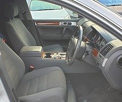 Volkswagen Touareg 3.0tdi V6 Auto - Image 8/10