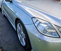 2012 Mercedes-Benz E-Class - Image 4/10