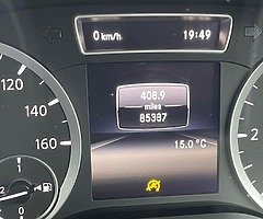 2017 Infiniti Q30 - Image 7/8