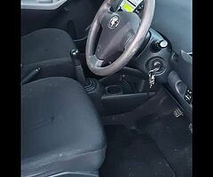 Toyota yaris 2006 manual 1.0L petrol - Image 8/8