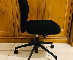 Office chairs €25  Each or 3 for €60 - Image 3/10