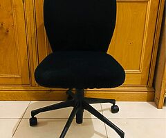 Office chairs €25  Each or 3 for €60 - Image 8/10