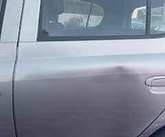 2002 toyota yaris - Image 4/7