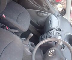 2002 toyota yaris - Image 7/7