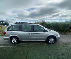 2009 Chrysler Voyager - Image 4/10