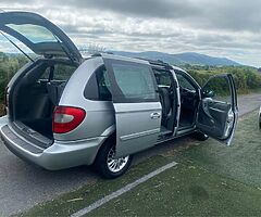 2009 Chrysler Voyager - Image 7/10