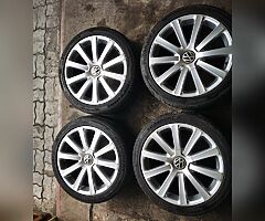 WANTED LOOKING FOR A SET OF 5X112 OMANYT ALLOYS