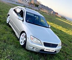2003 Lexus IS 200
