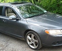 2009 Volvo V70 2.0f for breaking only also buying all make and models of end of life vehicles
