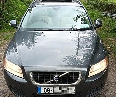 2009 Volvo V70 2.0f for breaking only also buying all make and models of end of life vehicles