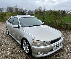 2001 Lexus IS 200