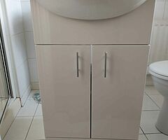 New vanity unit. Bathroom or en uite