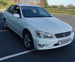 2001 Lexus IS 200 - Image 7/10